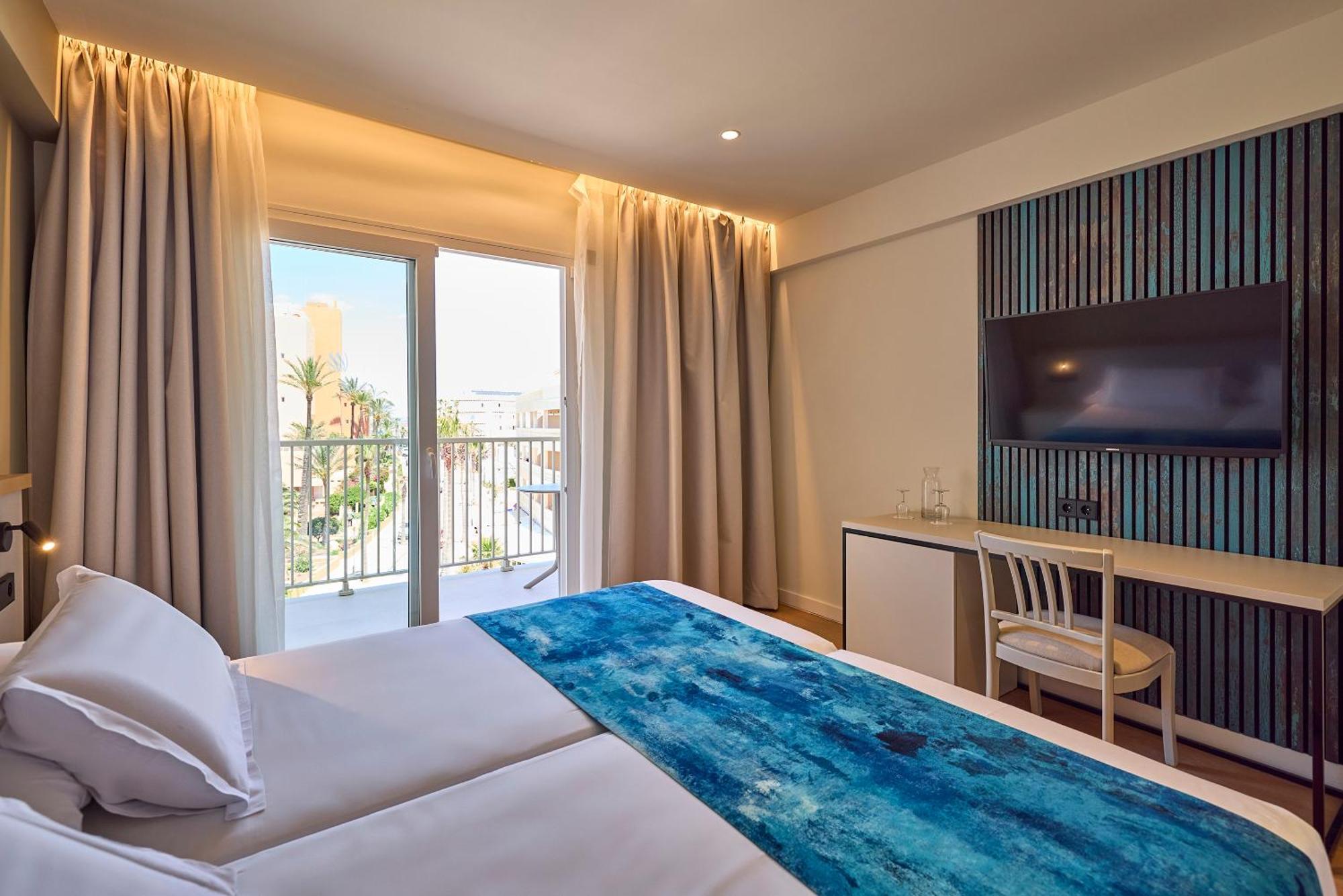 Universal Hotel Romantica Colonia de Sant Jordi Esterno foto