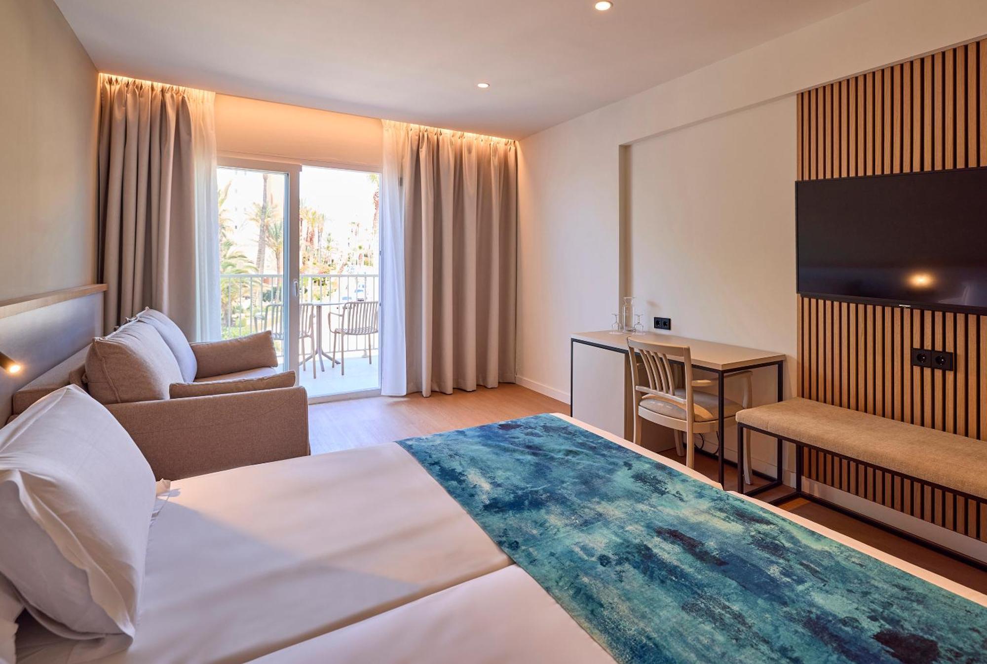 Universal Hotel Romantica Colonia de Sant Jordi Esterno foto