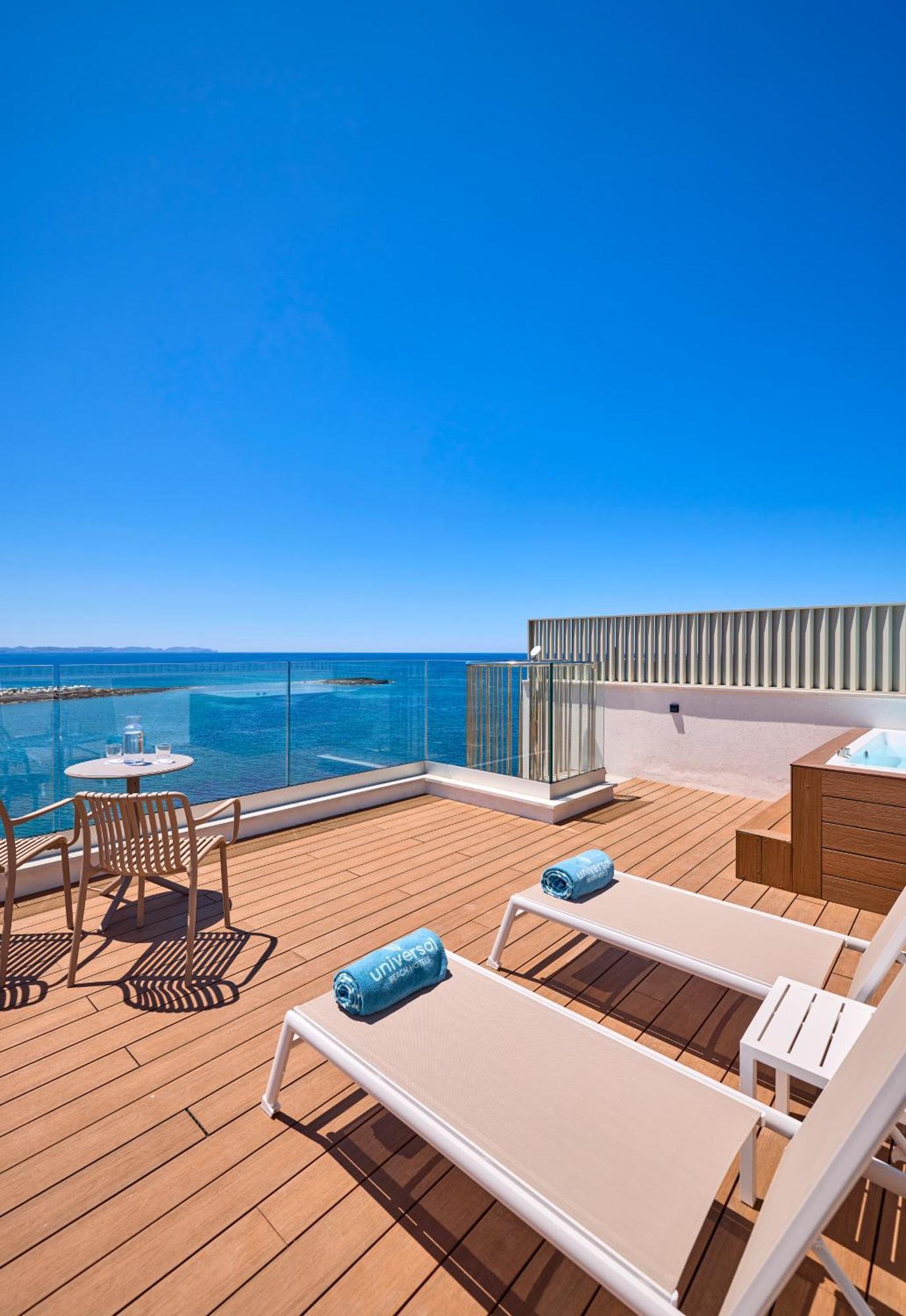 Universal Hotel Romantica Colonia de Sant Jordi Esterno foto