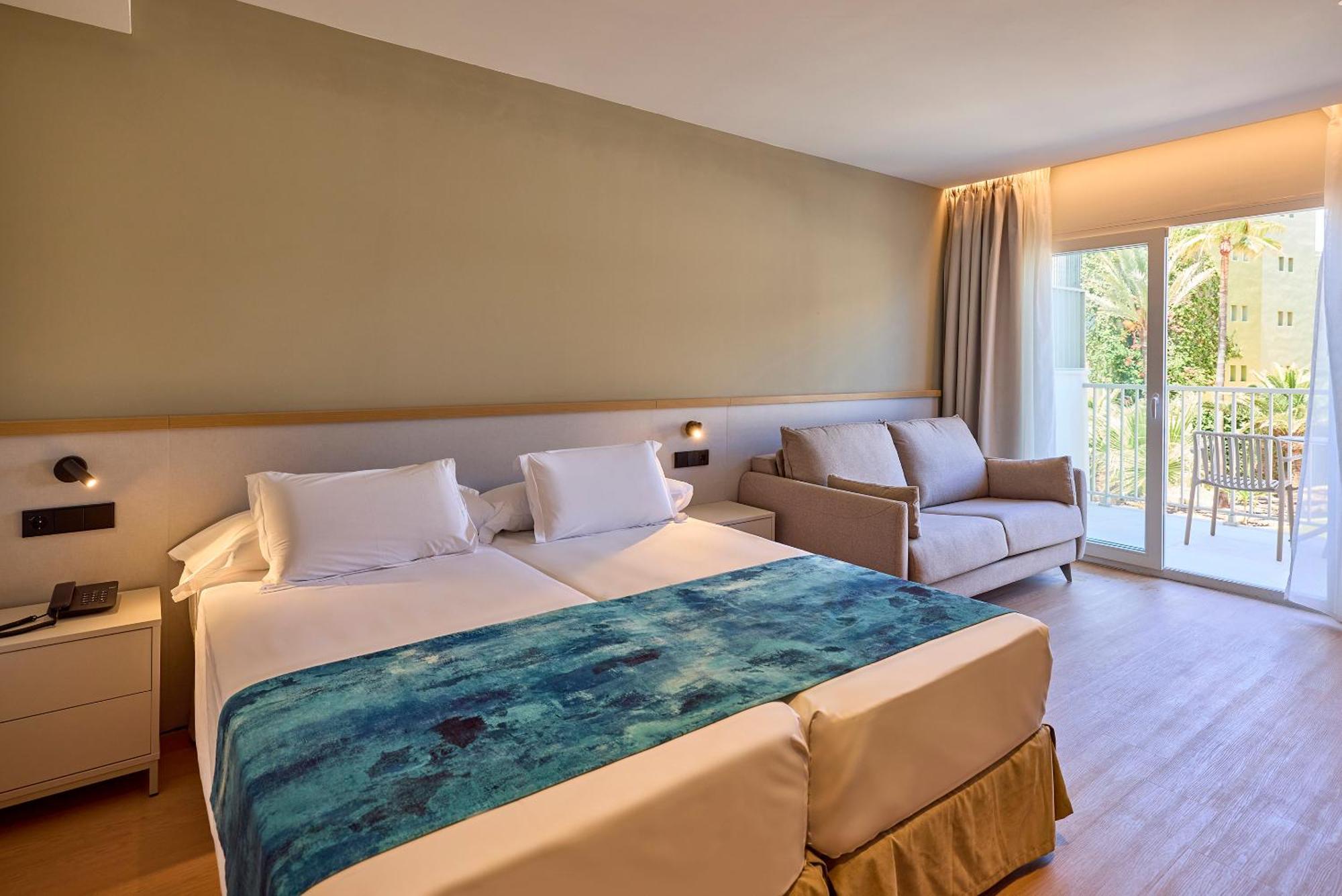 Universal Hotel Romantica Colonia de Sant Jordi Esterno foto