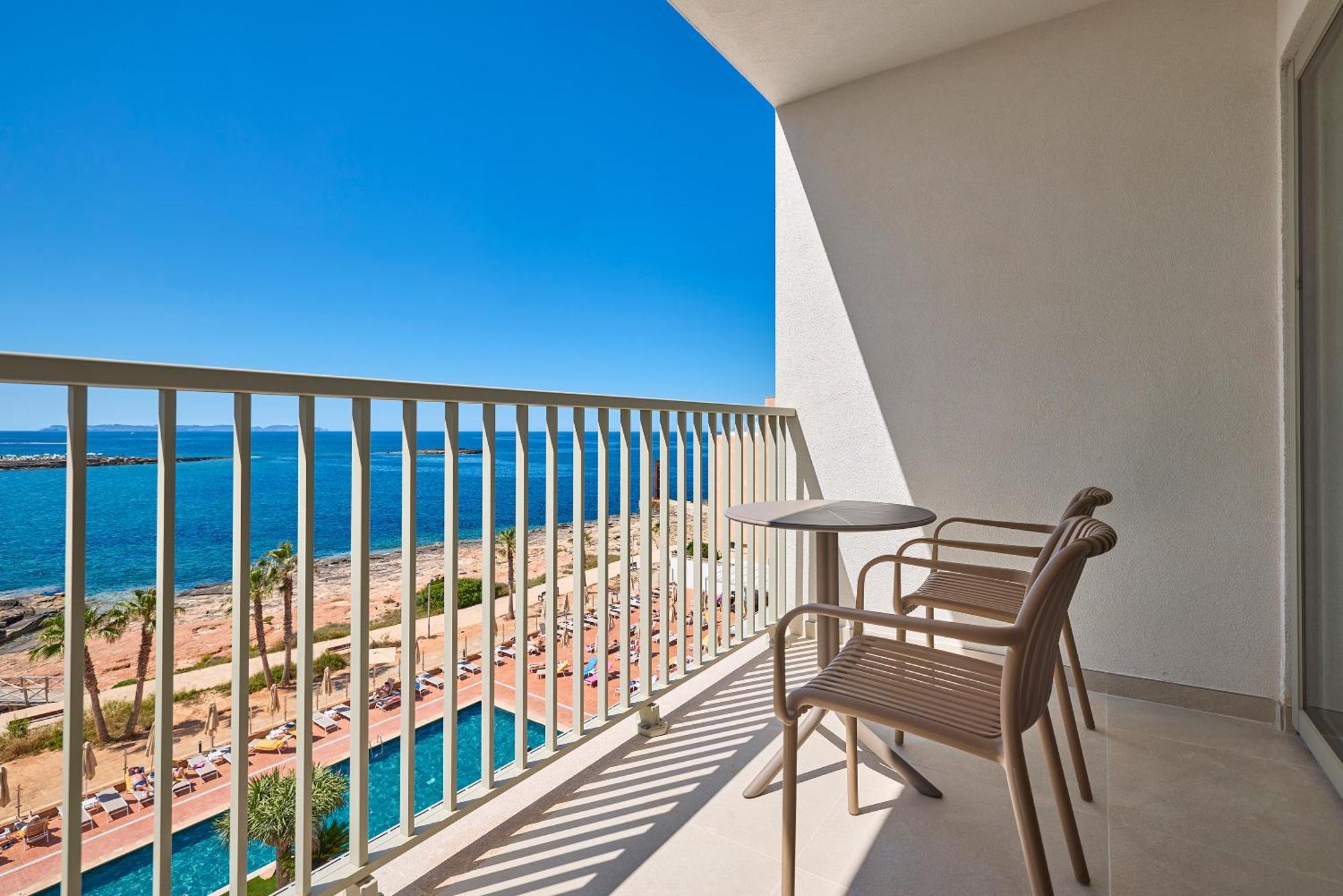 Universal Hotel Romantica Colonia de Sant Jordi Esterno foto